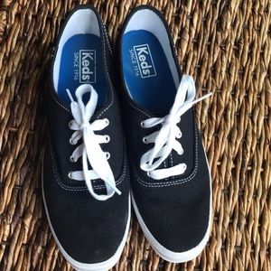 Black Keds
